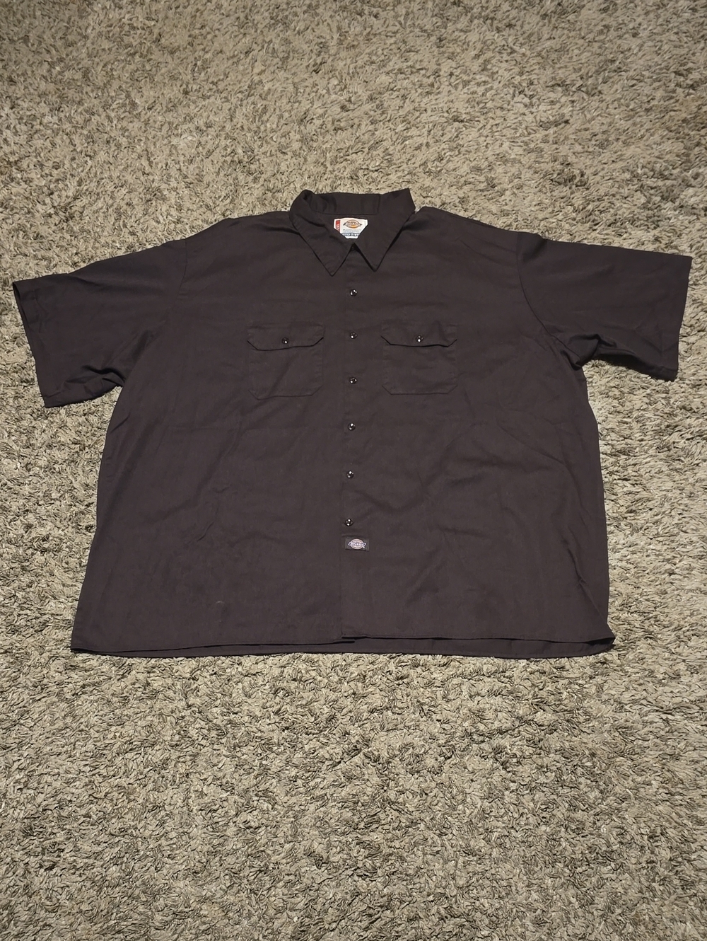 Dickies Short-Sleeve Button-Up Work Shirt in Brown